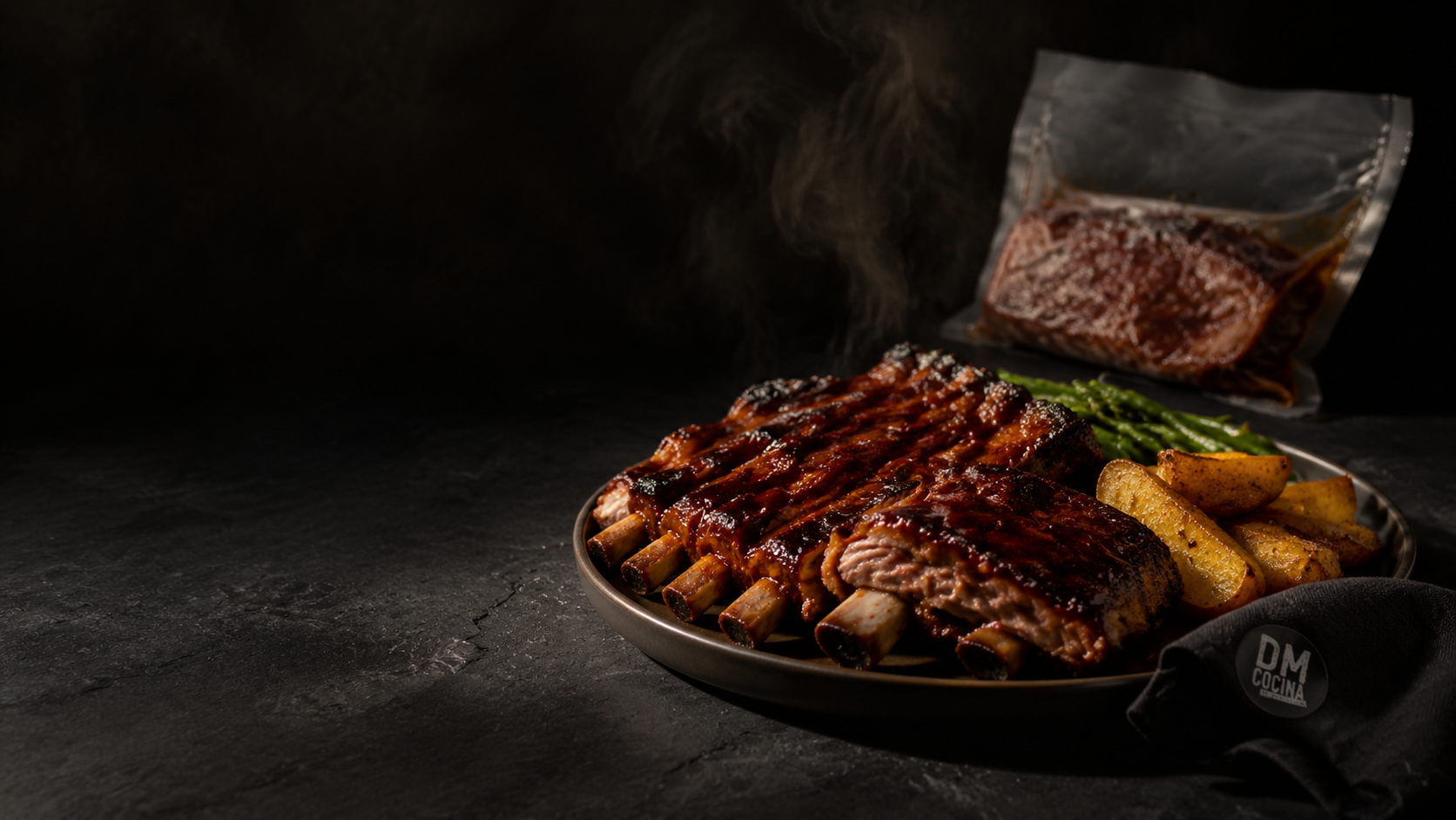 Platos gourmet de DM Cocina con packaging de precisión